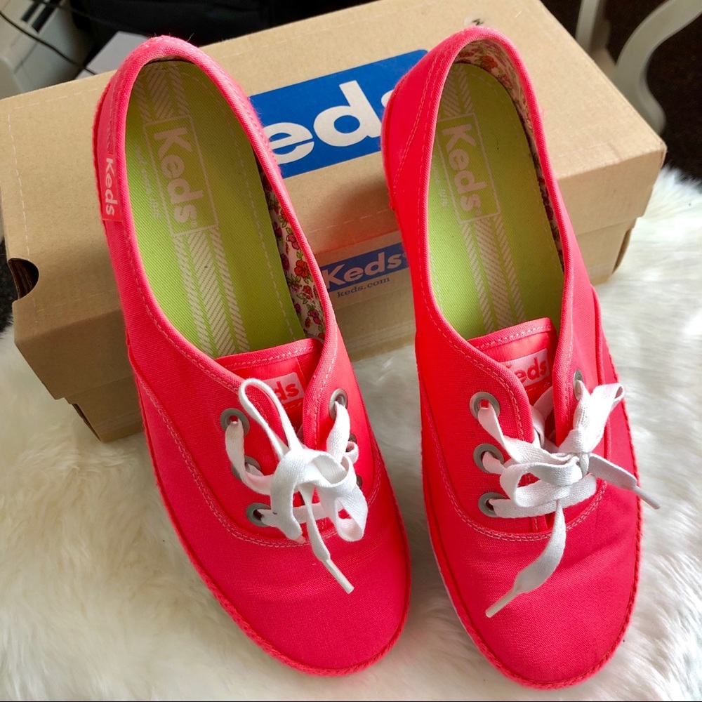 EUC Ladies Keds Neon Pink Canvas Shoes Rookie